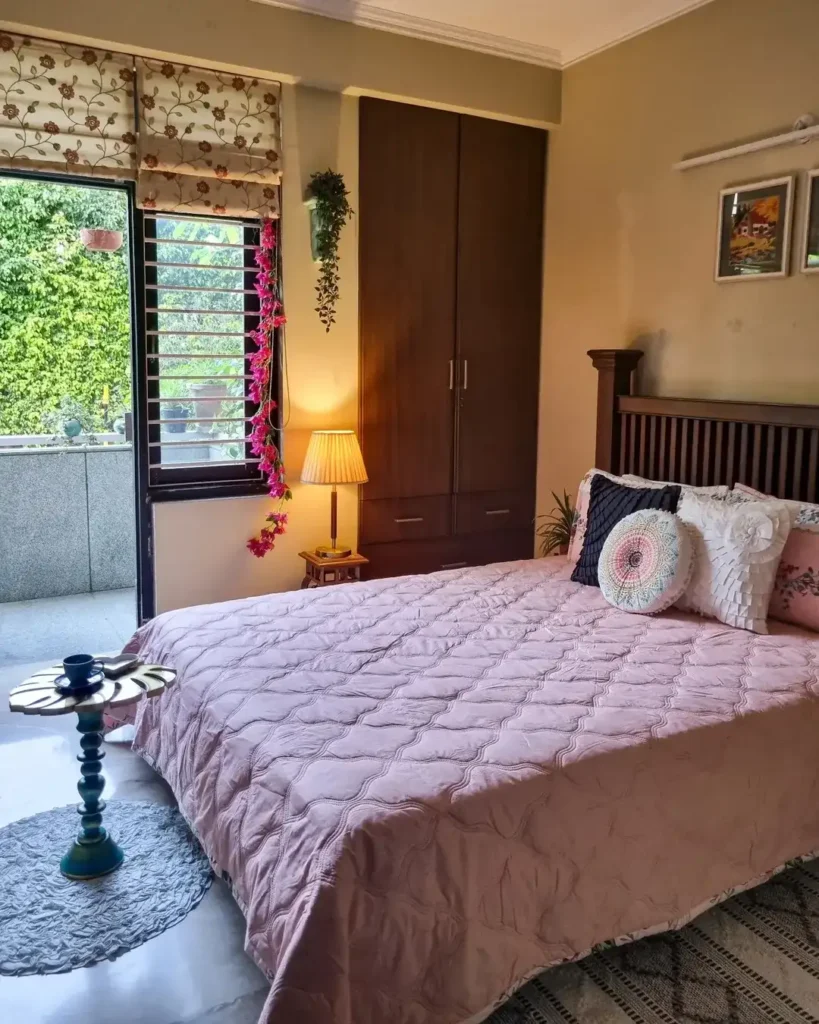Indian Bungalow Style With Plenty of Warmth