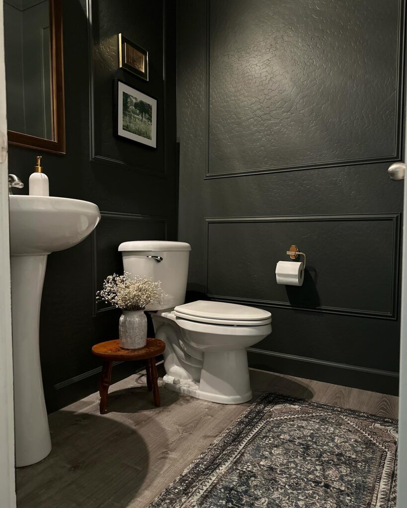 Black Paneled Classic